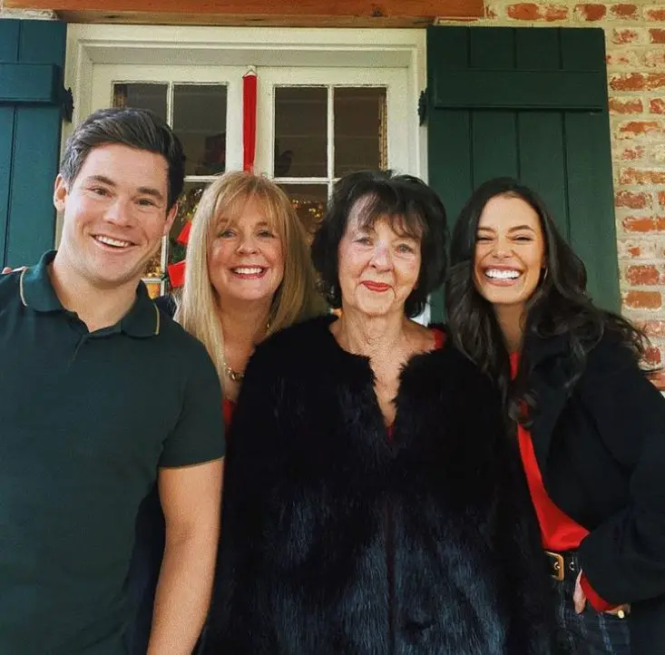 Chloe Bridges's parents