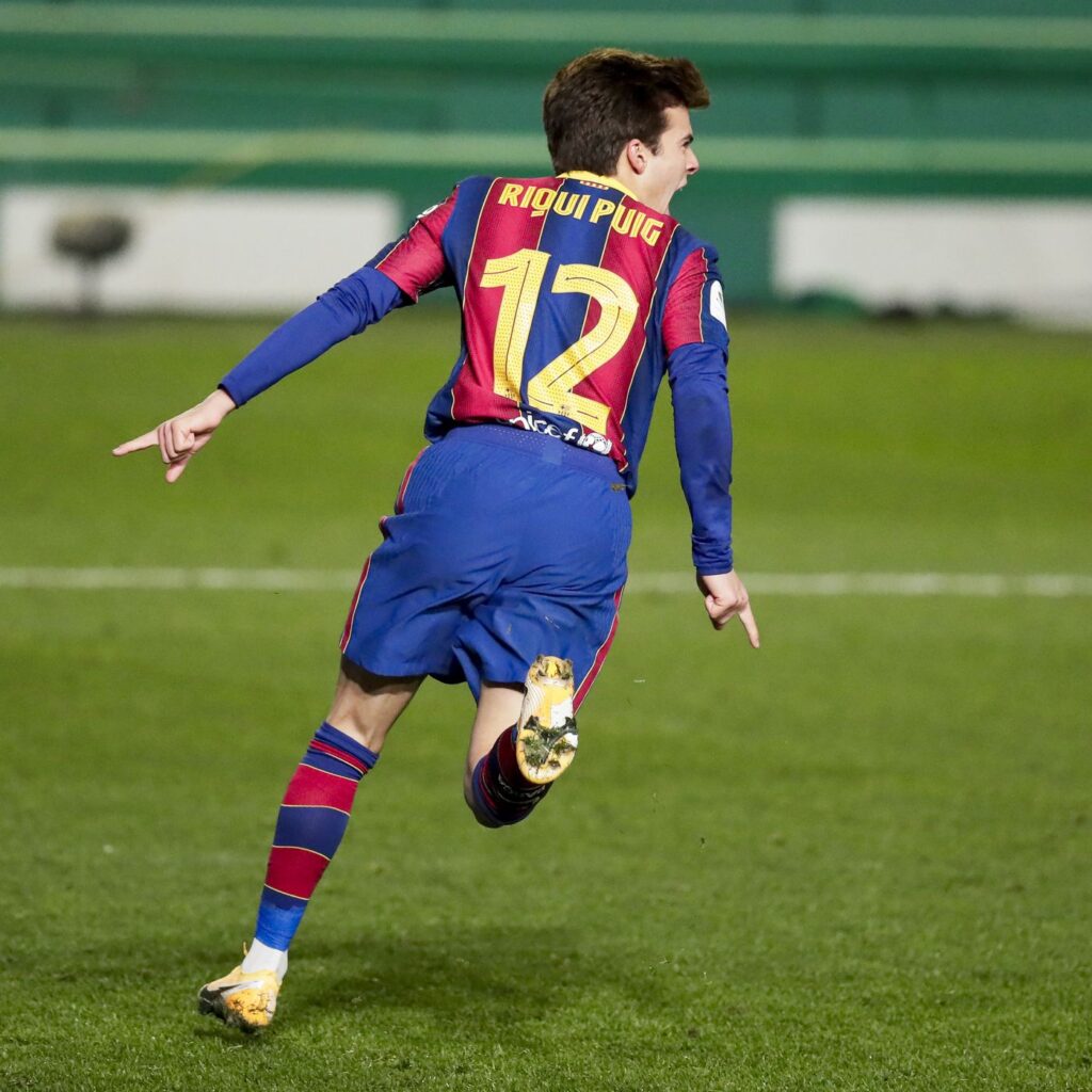 Riqui Puig soccer Career