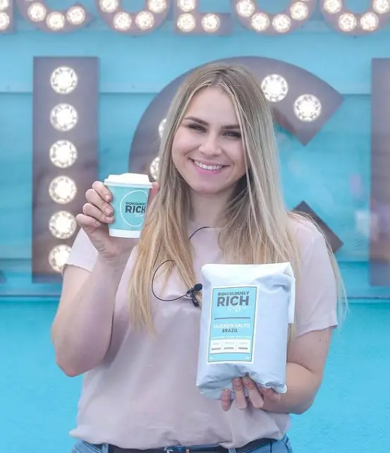 Does Alana Spencer have Boyfriend ?