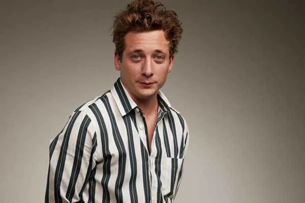 Jeremy Allen White Body Measurements