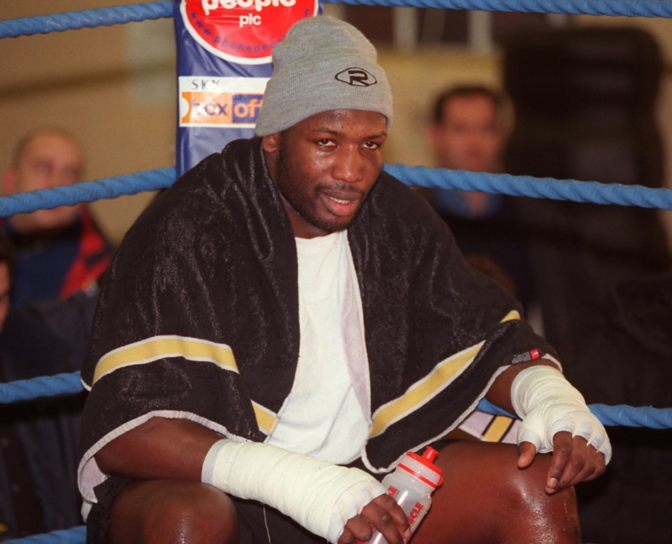 What is the Height of a former heavyweight boxing champion? Weight, Physical Stats and Age of Julius Francis