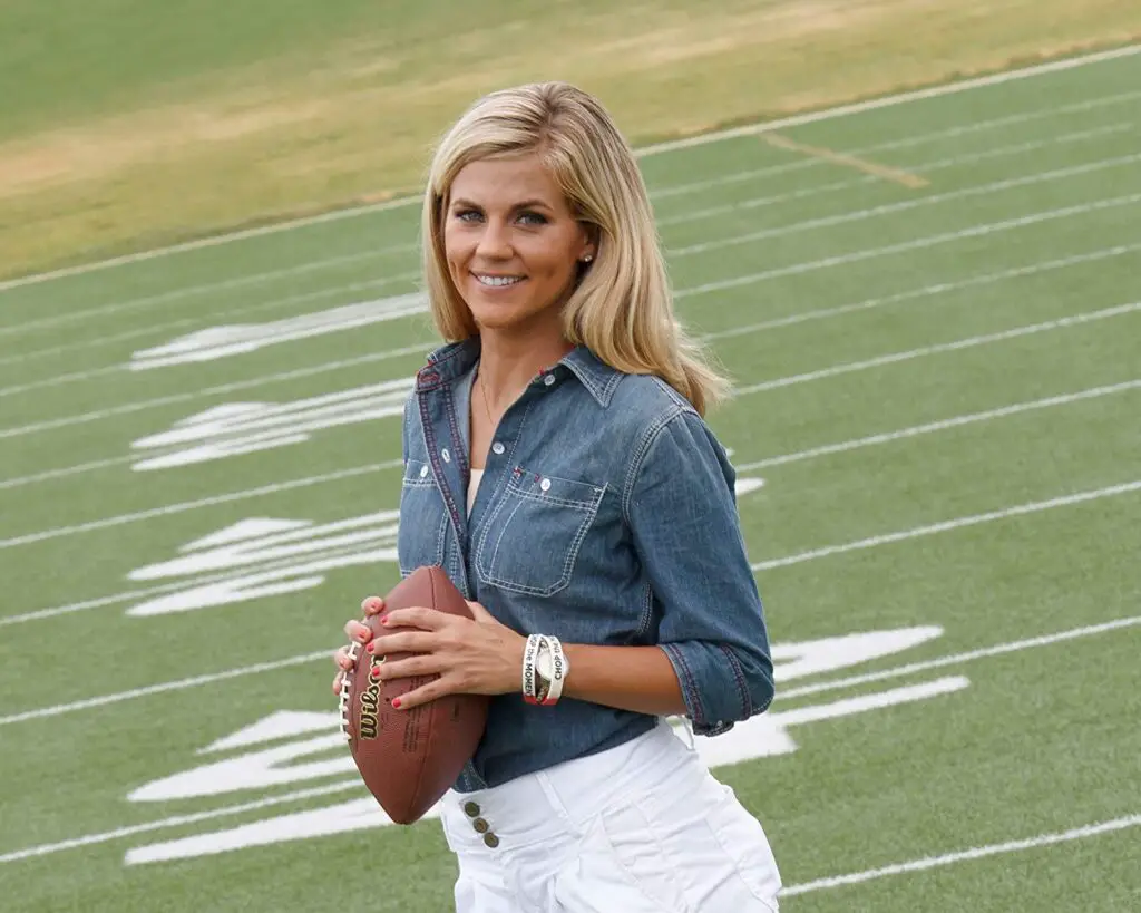 Samantha Ponder Age, Height, Weight, Body Measurement, and Body Appearance