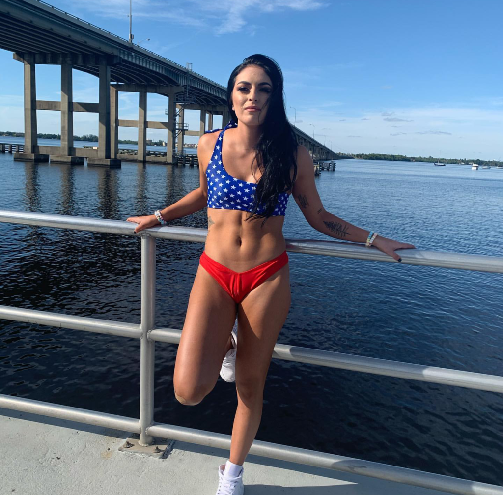 Sonya DeVille Age, Height, Weight, Body Measurement, and Body  Appearance