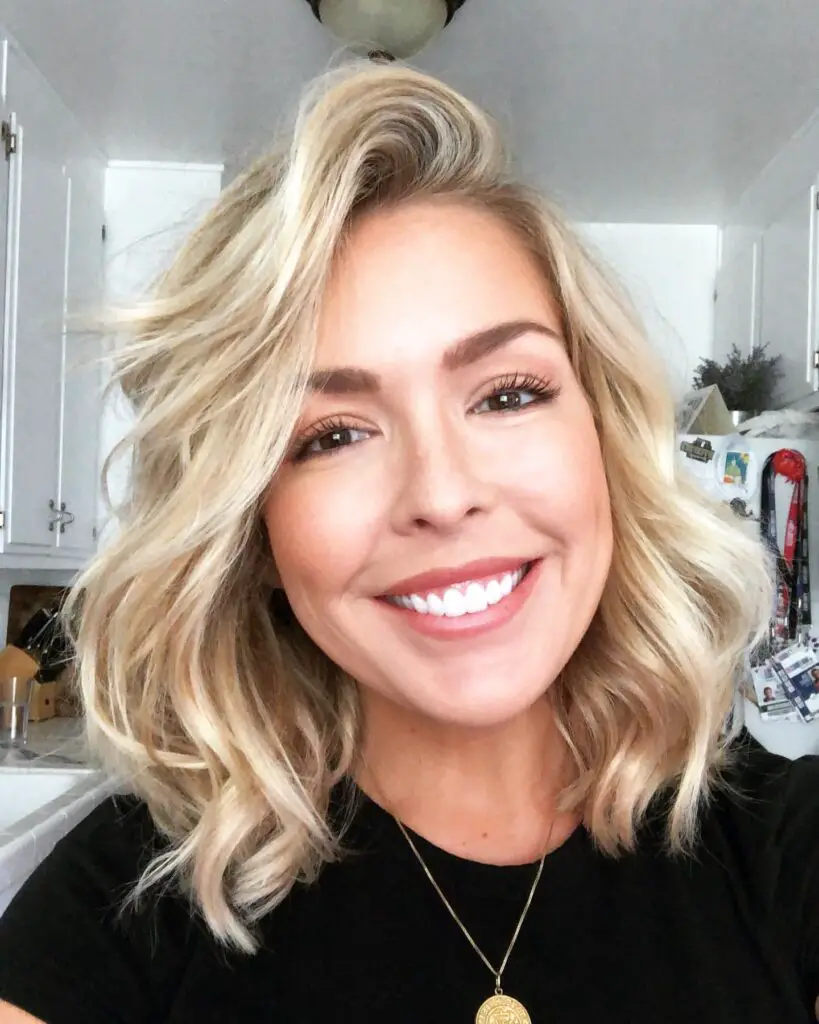 Colleen Wolfe Social Media Presence