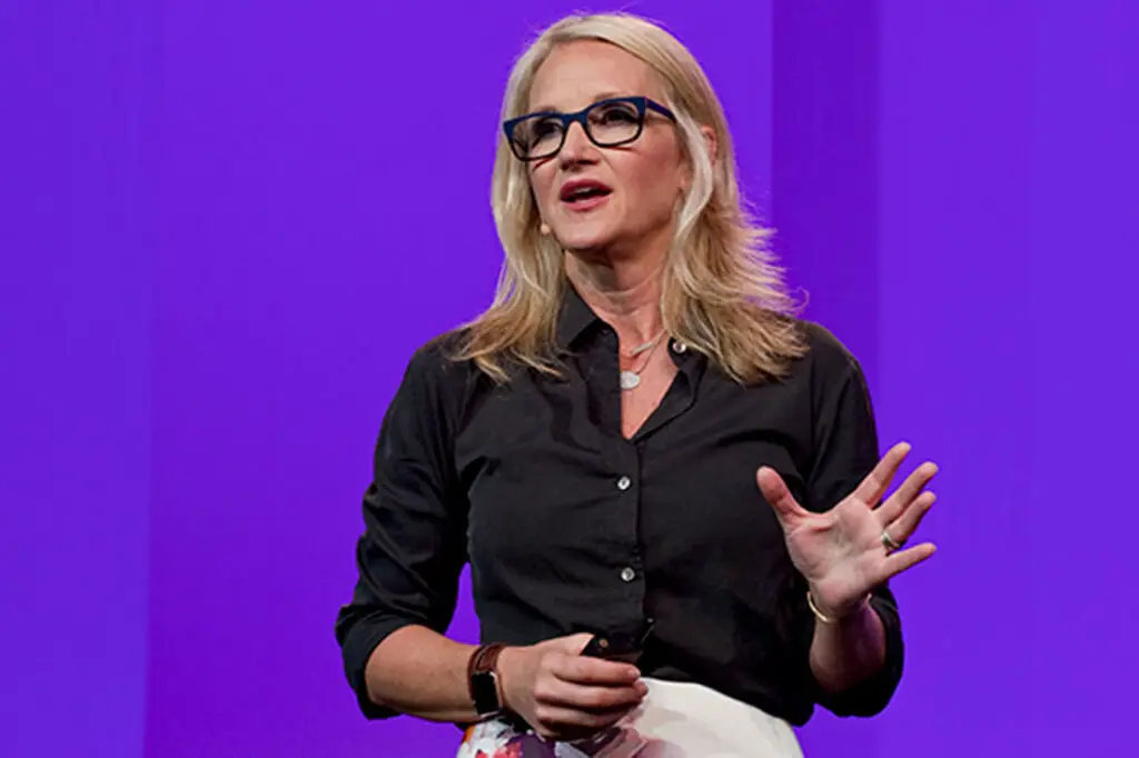 Mel Robbins Social Media Presence